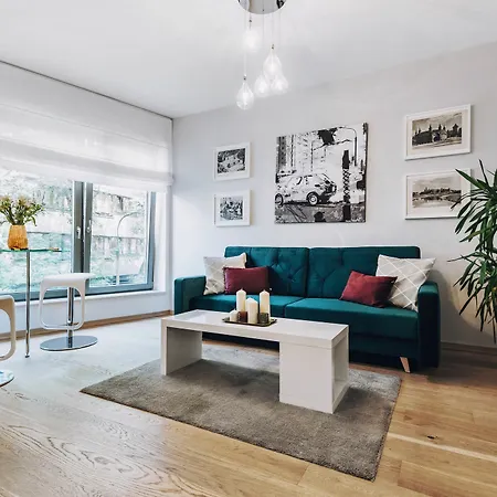 Apartman Feldmana 6 *